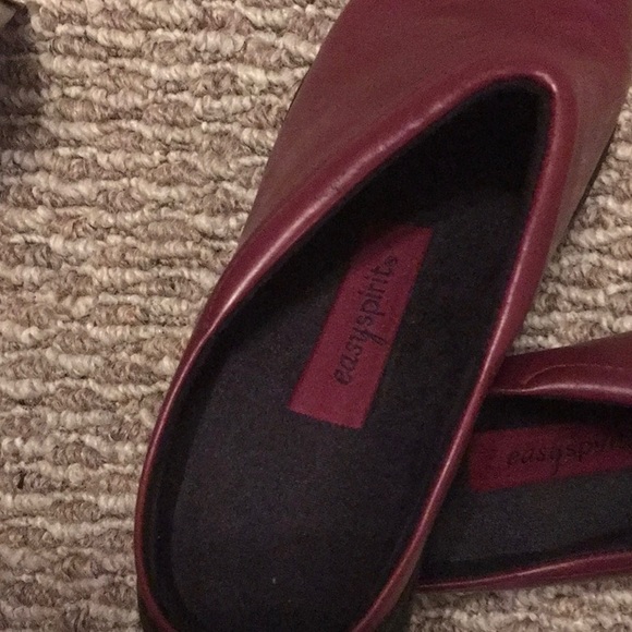 NWT,EASY SPIRIT, 8M, Cranberry leatherClogs, non slip bottoms, comfort footbeds - Picture 6 of 10